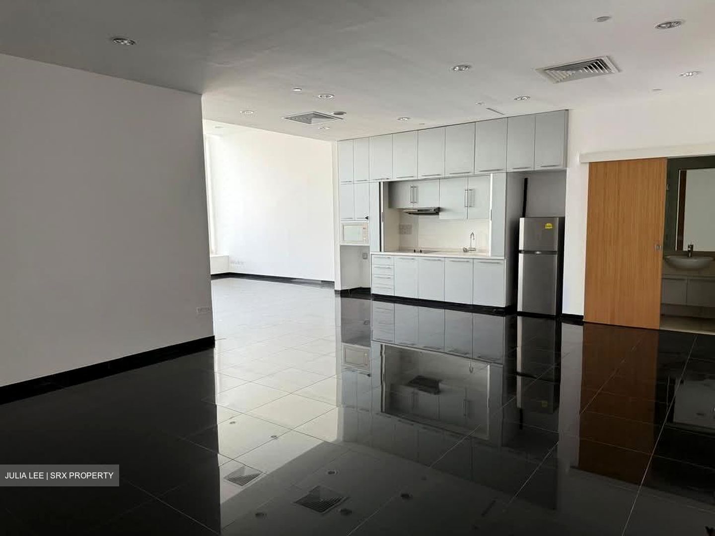 The Central (D1), Office #573411111
